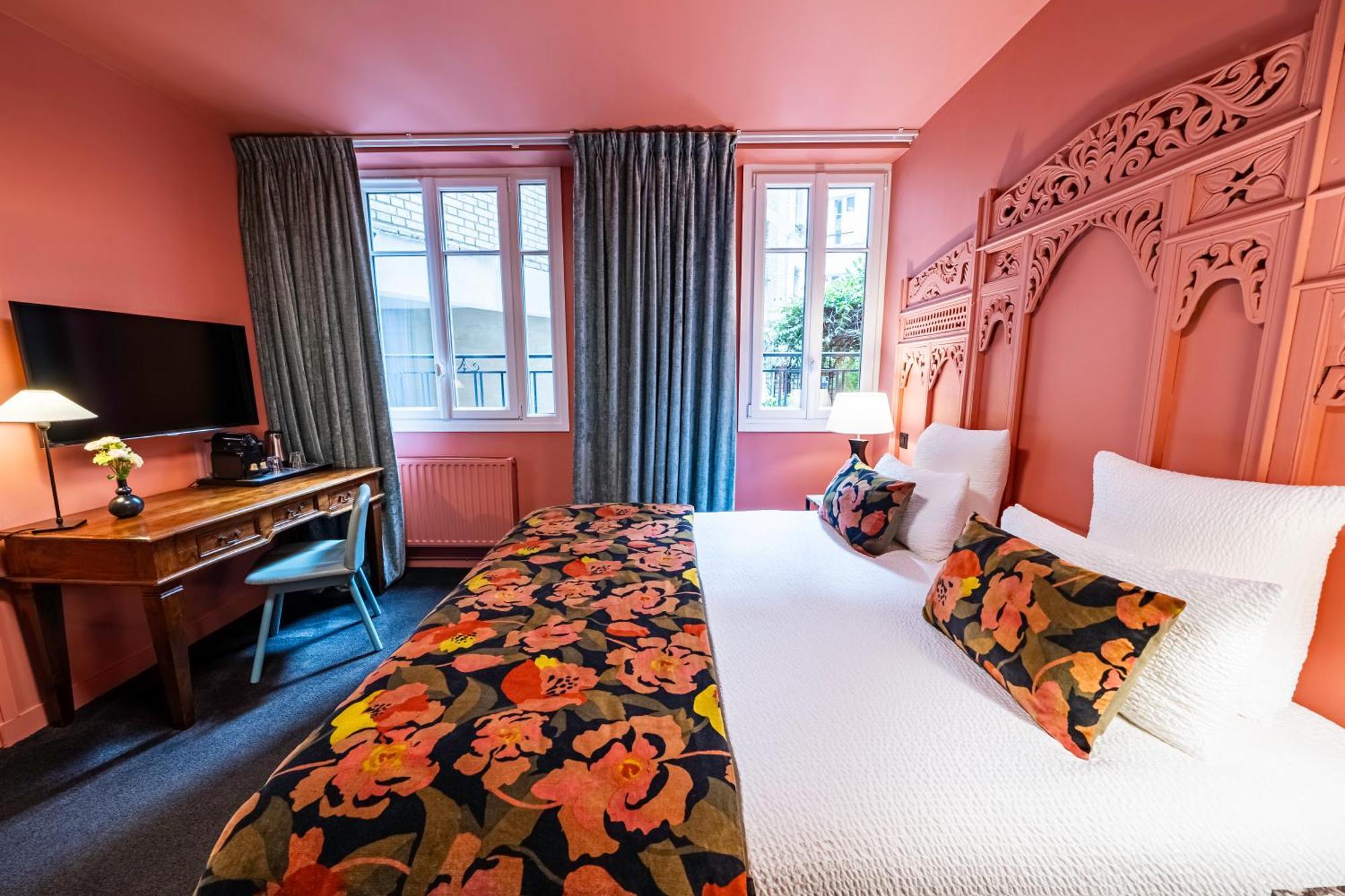 Deluxe Room,1596009764:JPEG